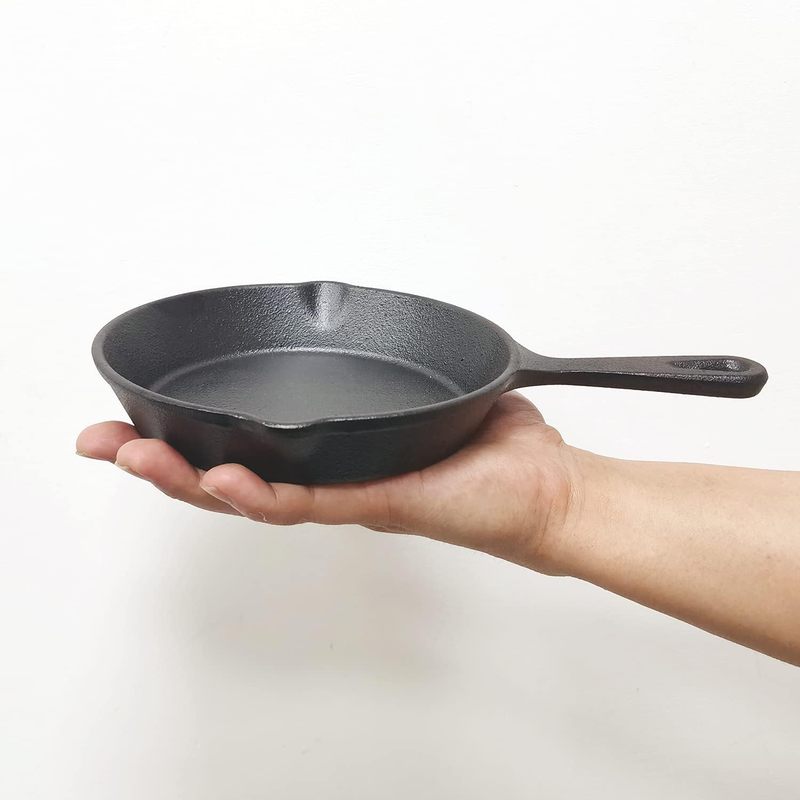 Cast Iron Skillet - 6인치 주철 프라이팬, 물빠짐 방지 기능이